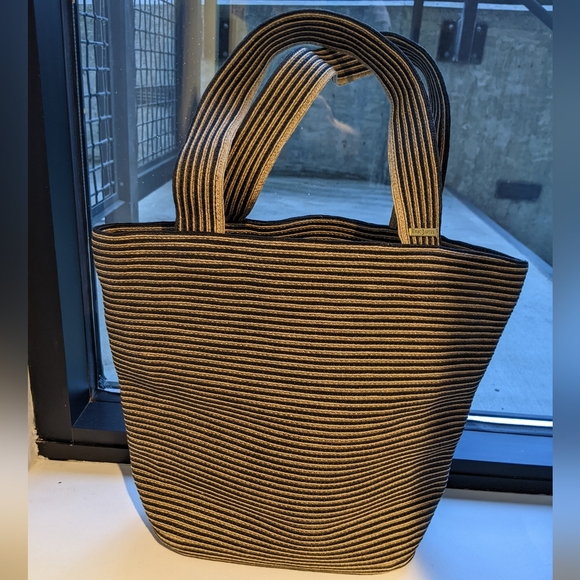 NWOT! Eric Javits - Squishee Tote II | Natural & Black Stripes | ~16x13x5 - Picture 11 of 17